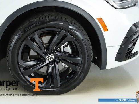 Used 2024 Volkswagen Tiguan SE R-Line FWD image 54