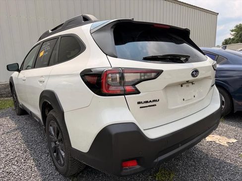 Certified 2024 Subaru Outback Onyx Edition AWD/4WD image 12