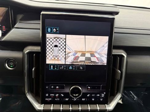 Used 2025 GMC Acadia Elevation image 38