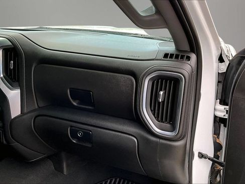 Used 2022 GMC Sierra 2500 SLE w/ SLE Convenience Package RWD image 26