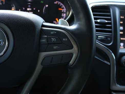 Used 2015 Jeep Grand Cherokee Overland AWD/4WD image 13