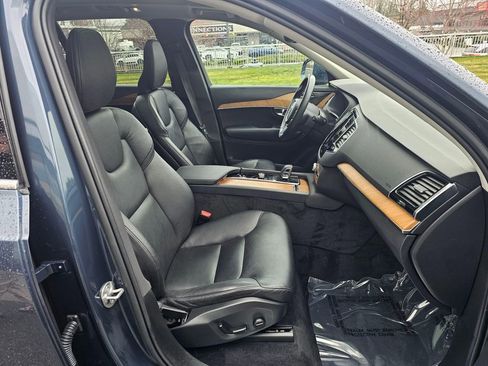 Used 2022 Volvo XC90 T8 Inscription Expression w/ Advanced Package image 10