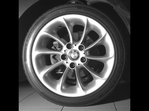 Used 2005 BMW Z4 2.5i image 10