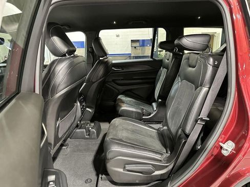 Used 2023 Jeep Grand Cherokee L Laredo AWD/4WD image 24