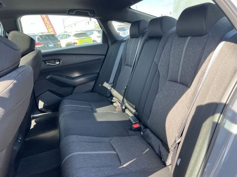 Used 2025 Honda Accord Sport image 32