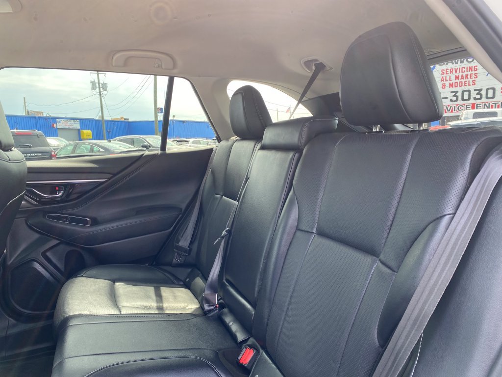 Used 2023 Subaru Outback Limited AWD/4WD image 17