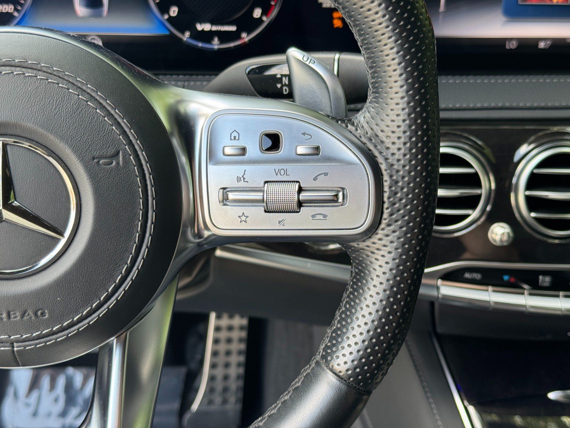 Used 2020 Mercedes-Benz S 63 AMG 4MATIC Sedan image 36