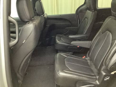 New 2026 Chrysler Pacifica Select w/ S Appearance Package FWD image 24