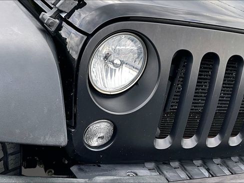 Used 2017 Jeep Wrangler Unlimited Sport AWD/4WD image 29