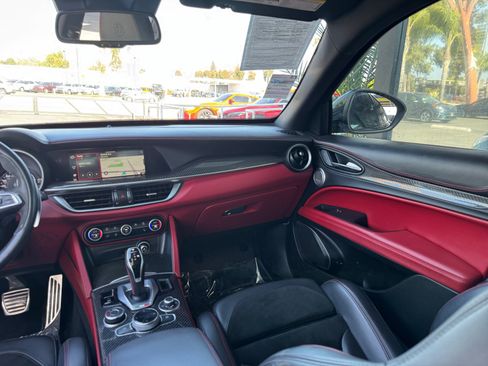 Used 2020 Alfa Romeo Stelvio Quadrifoglio AWD/4WD image 18