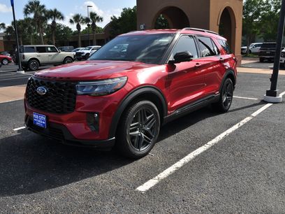 New 2025 Ford Explorer ST-Line w/ Premium Package