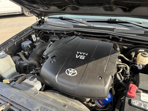 Used 2014 Toyota Tacoma 4x4 Double Cab image 24