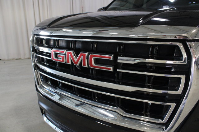 Used 2023 GMC Yukon SLT w/ SLT Luxury Package AWD/4WD image 32