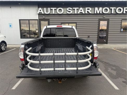 Used 2012 Toyota Tacoma 4x4 Access Cab V6 w/ SR5 Pkg image 39