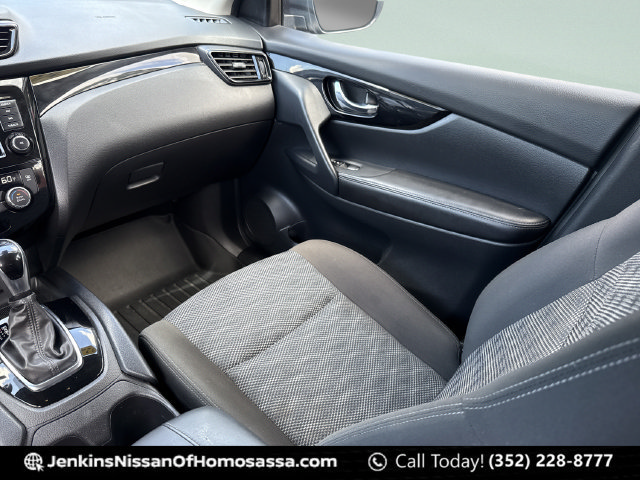 Certified 2022 Nissan Rogue Sport SV FWD image 27