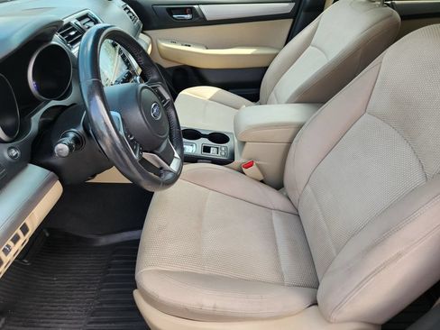 Used 2018 Subaru Outback 2.5i Premium AWD/4WD image 16