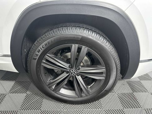 Used 2022 Volkswagen Atlas Cross Sport SEL R-Line image 32