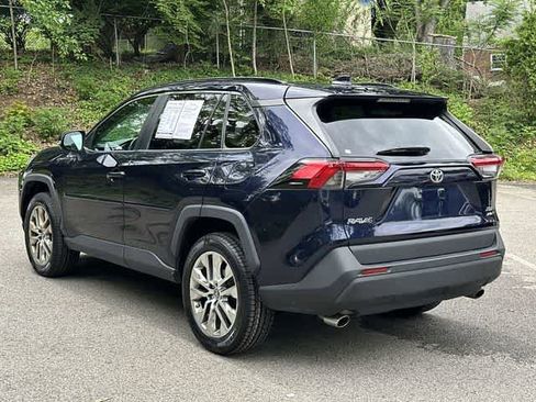 Used 2019 Toyota RAV4 XLE Premium w/ Cold Weather Package AWD/4WD image 21