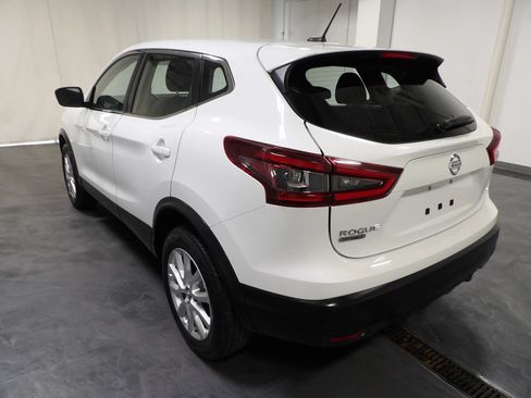 Used 2022 Nissan Rogue Sport S FWD image 6