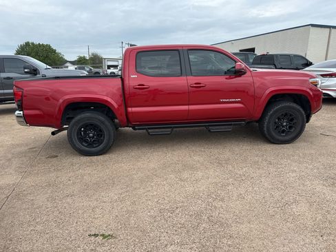 Used 2021 Toyota Tacoma SR5 image 8