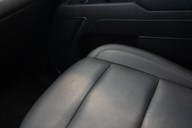 Used 2025 GMC Sierra 1500 SLT AWD/4WD image 17