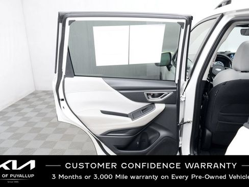 Used 2022 Subaru Forester Premium AWD/4WD image 11
