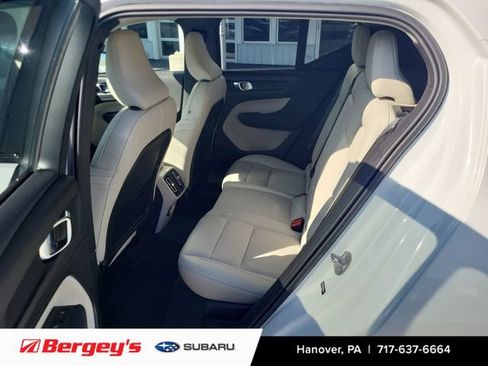 Used 2024 Volvo XC40 B5 Ultimate w/ Protection Package Premier AWD/4WD image 10