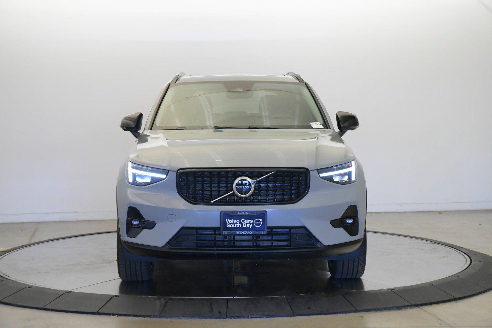 Used 2026 Volvo XC40 B5 Ultra w/ Climate Package AWD/4WD image 6