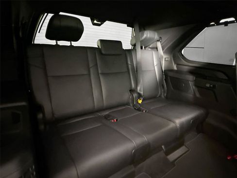 Certified 2025 Toyota Sequoia Platinum AWD/4WD image 46