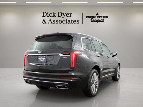 Used 2023 Cadillac XT6 Premium Luxury AWD/4WD image 3