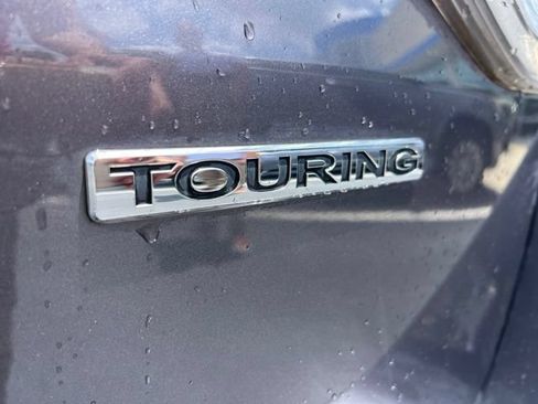 Used 2015 Honda Odyssey Touring image 8