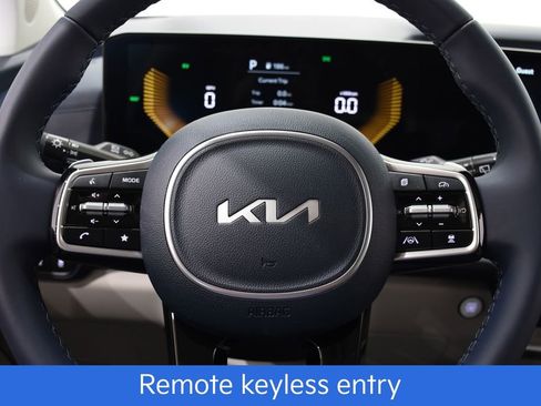 New 2026 Kia Carnival EX image 10