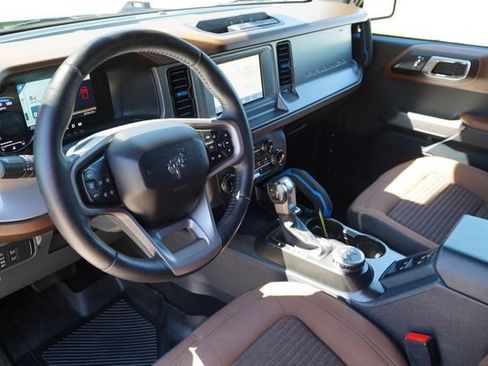 Used 2022 Ford Bronco Outer Banks image 19