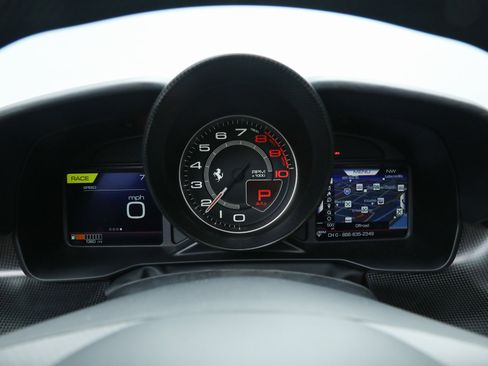 Certified 2022 Ferrari F8 Tributo image 29