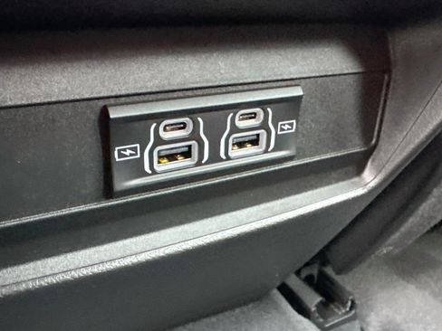Used 2023 Jeep Grand Cherokee Laredo AWD/4WD image 25