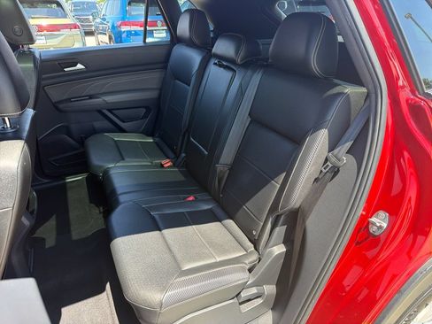 Certified 2023 Volkswagen Atlas Cross Sport SE w/ Panoramic Sunroof Package AWD/4WD image 20