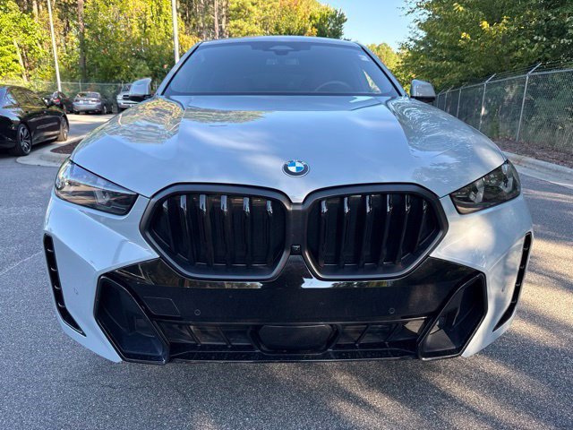 Used 2024 BMW X6 xDrive40i w/ M Sport Professional Package AWD/4WD image 2