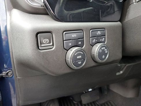 Certified 2022 Chevrolet Silverado 1500 LT image 9