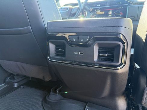 Used 2025 GMC Sierra 2500 AT4 w/ AT4 Premium Plus Package AWD/4WD image 22