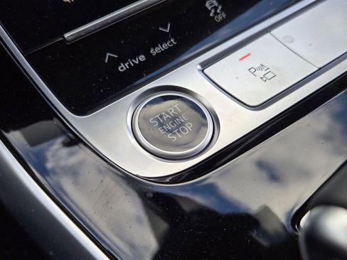 New 2026 Audi Q8 Premium Plus image 24