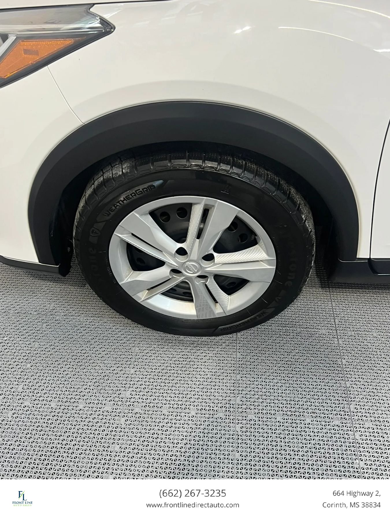 Used 2023 Nissan Kicks S FWD image 9