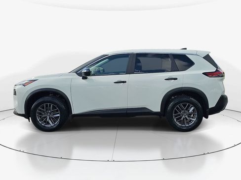 Used 2023 Nissan Rogue S AWD/4WD image 10