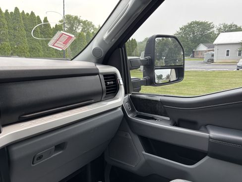 Used 2024 Ford F250 4x4 Crew Cab Super Duty image 22