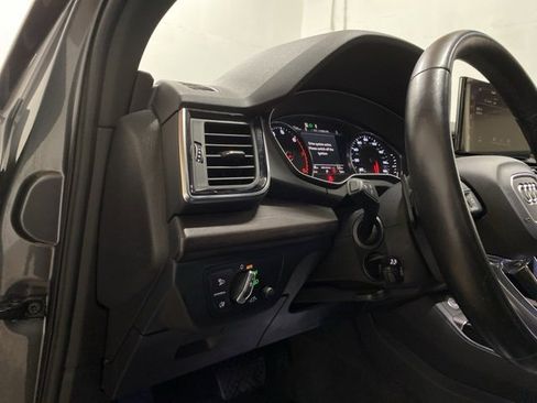 Used 2023 Audi Q5 2.0T Premium image 34