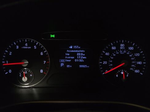 Used 2020 Kia Sorento FWD V6 image 23