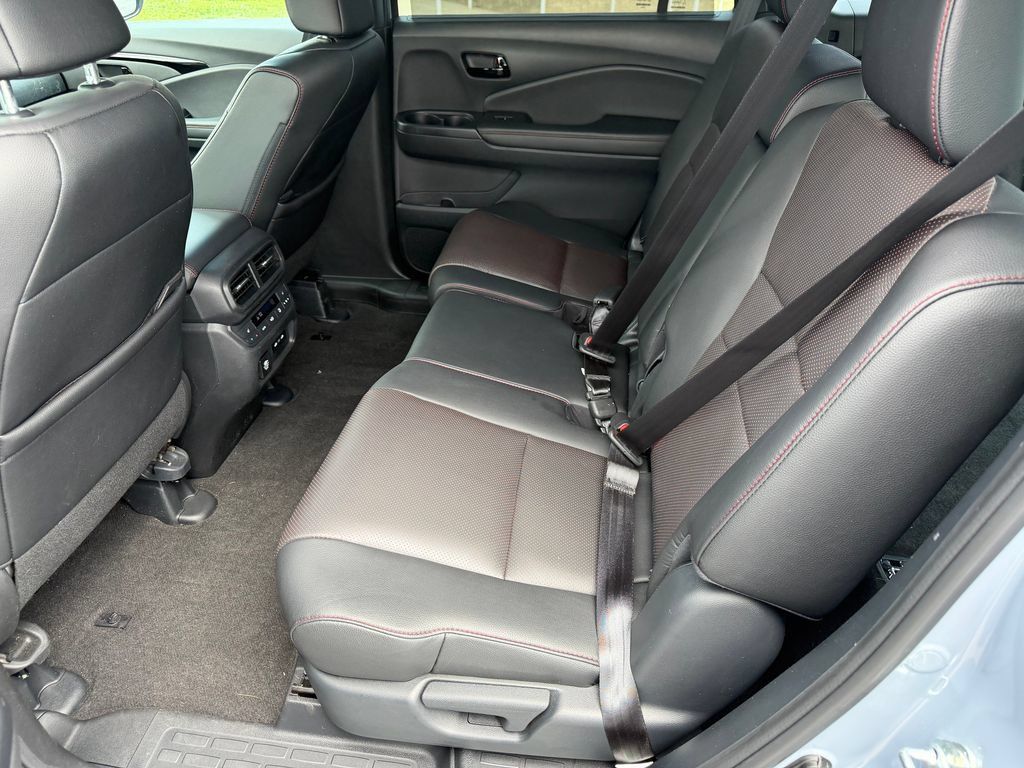 Used 2024 Honda Passport Black Edition image 21