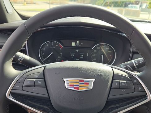 New 2025 Cadillac XT5 Premium Luxury w/ LPO, Floor Liner Package image 38