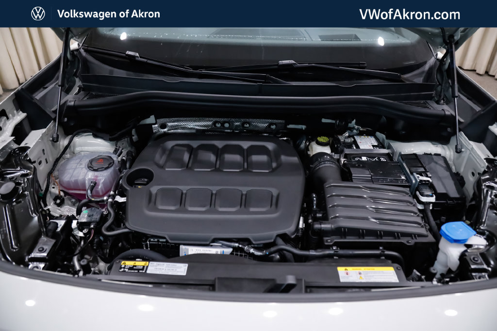 New 2026 Volkswagen Tiguan SE R-Line FWD image 28