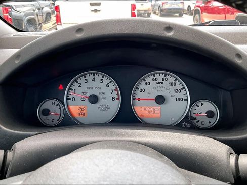 Used 2020 Nissan Frontier PRO-4X w/ Pro-4x Utility Package image 21