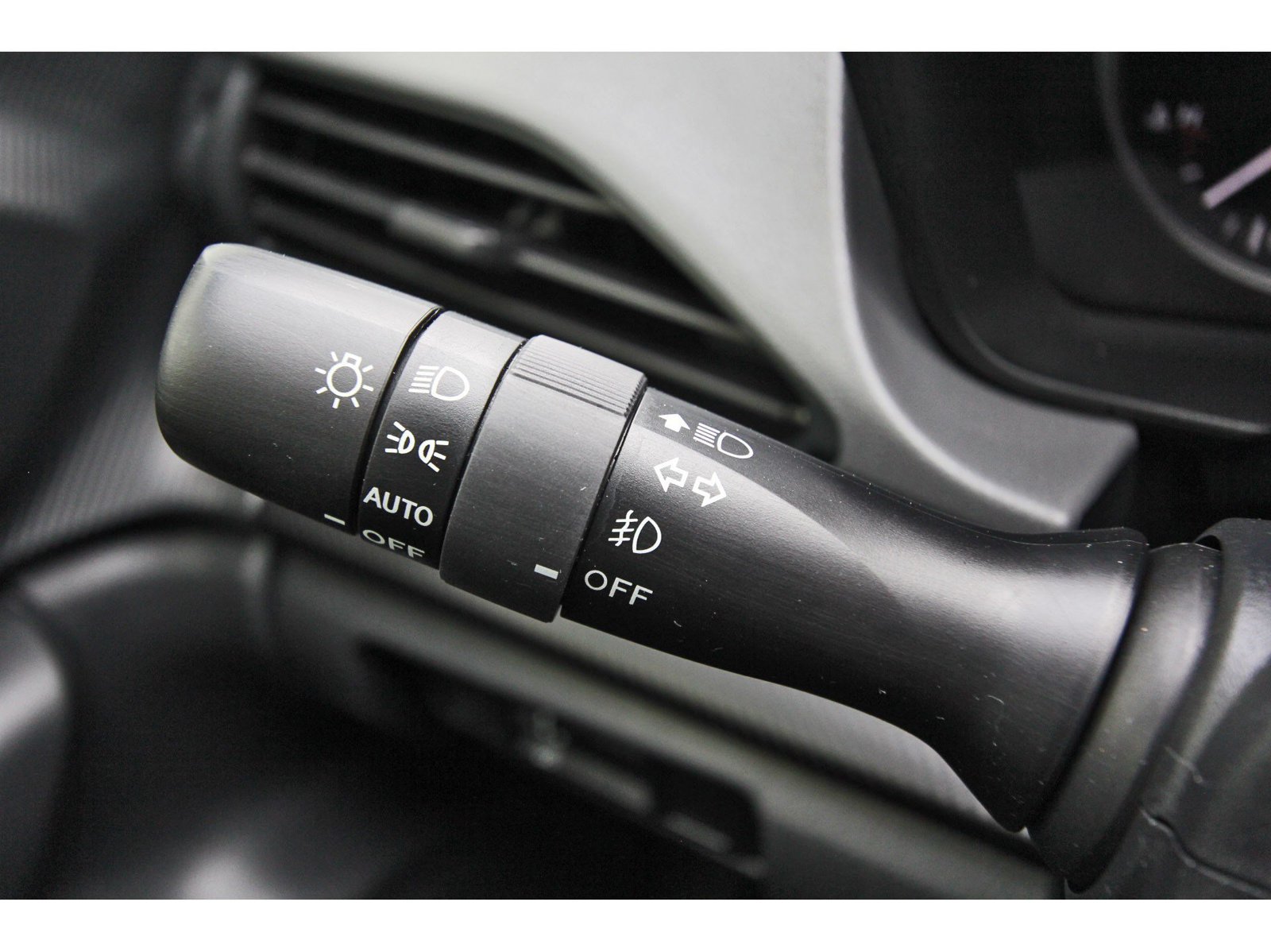 Certified 2025 Subaru Crosstrek 2.5i Premium AWD/4WD image 18